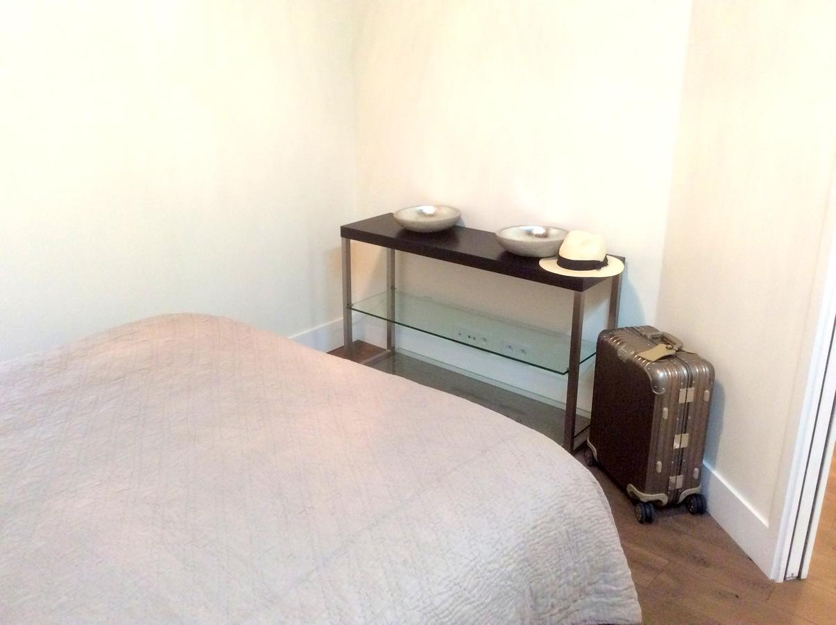 Two Bedroom Luxury Apartment - Balcony With View Of Notre Dame Parigi Esterno foto