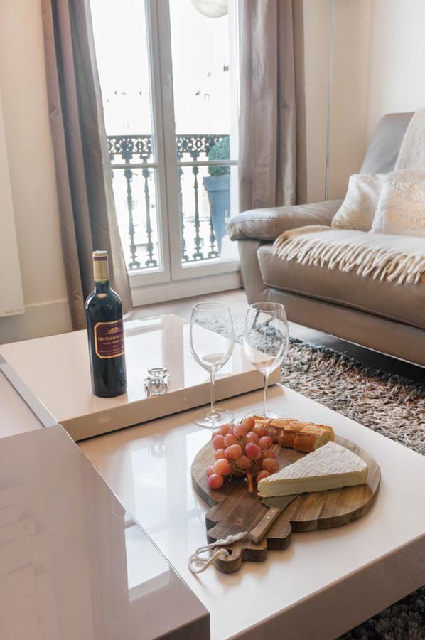 Two Bedroom Luxury Apartment - Balcony With View Of Notre Dame Parigi Esterno foto